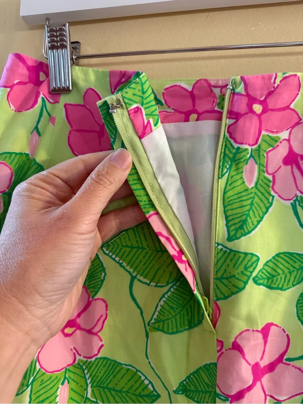 Vintage Lilly Pulitzer Floral Pink & Green A-Line Skirt with scalloped hem, sz 6